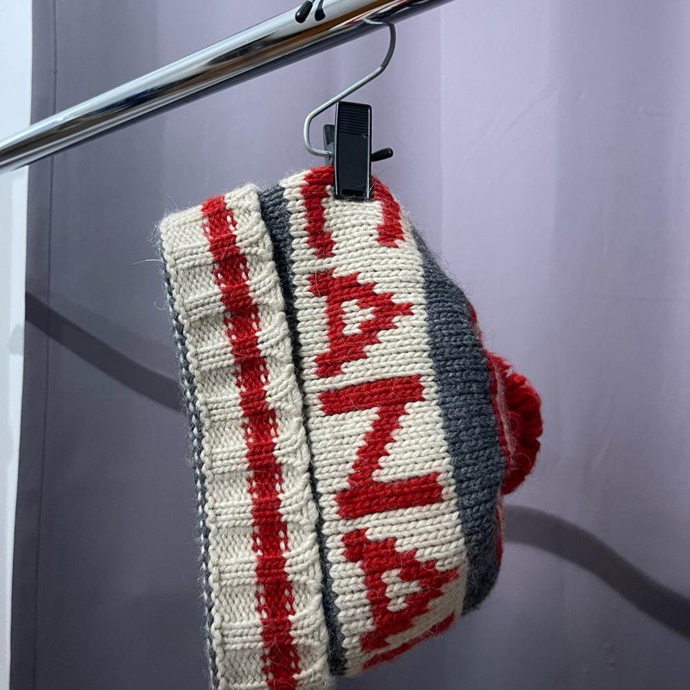 WindRiver Red and Cream Knit Canada Touqe